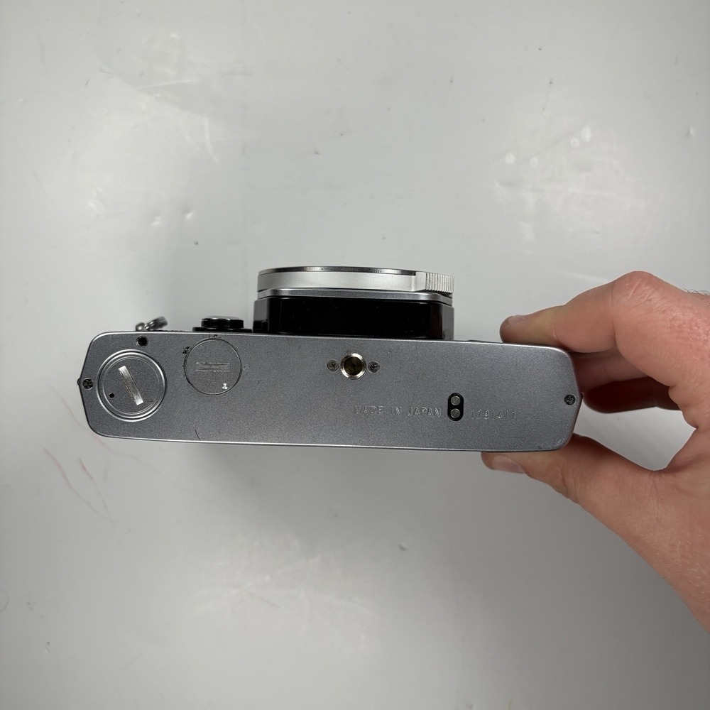 VTG Olympus OM-1N 35mm SLR Film Camera Body Only Silver REPAIR - Picture 10 of 12